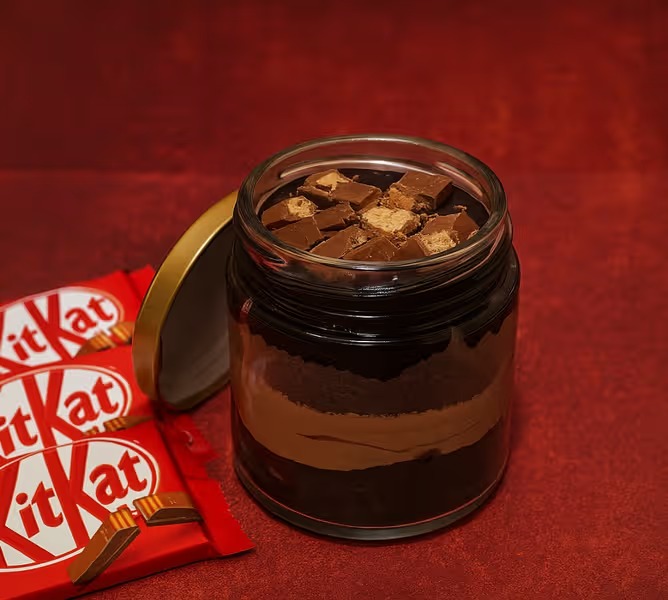 Kitkat Jar Cake - TF Cakes Online Delivery Freshly baked handcrafted Kitkat Jar Cake – Cake design by TF Cakes