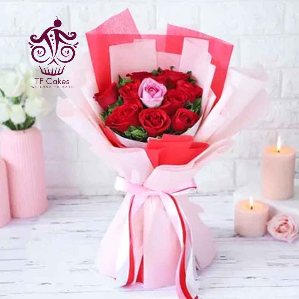Freshly baked handcrafted Romantic Pink & Red Rose Bouquet – Cake design by TF Cakes